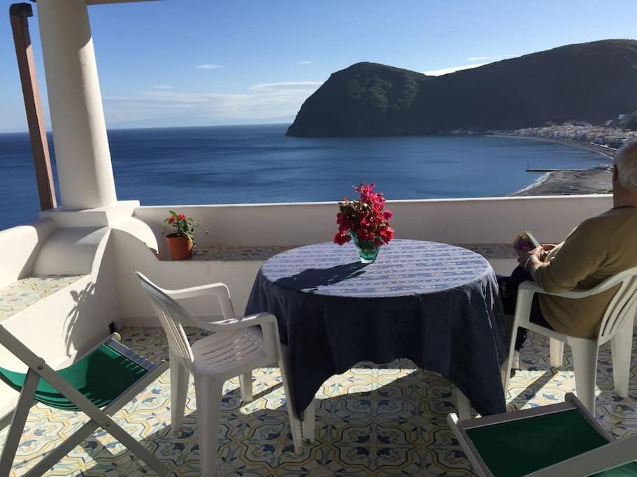Casa Vacanze Vista Mare Mela B Липари Екстериор снимка
