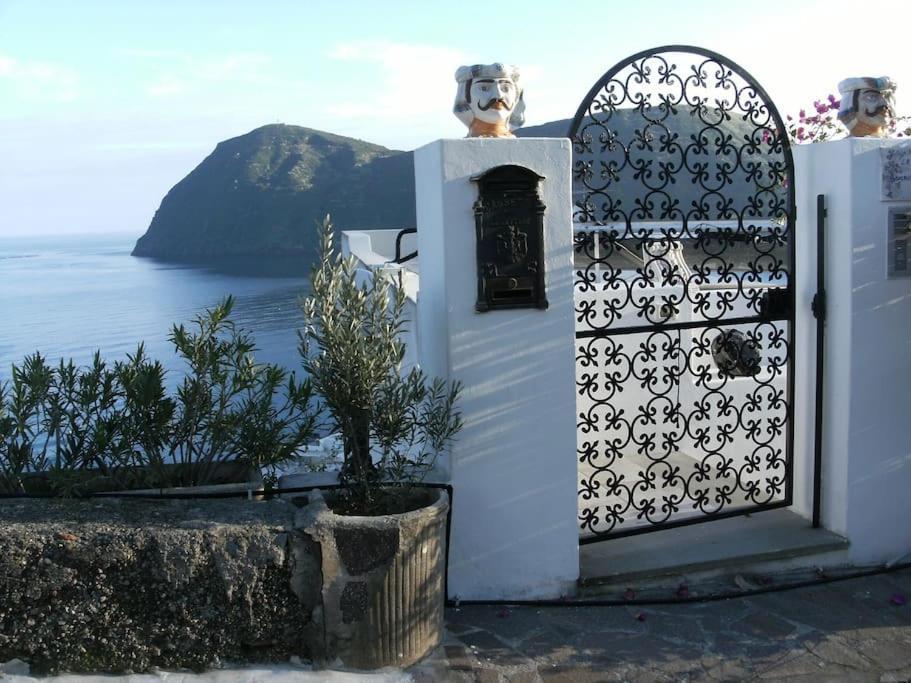 Casa Vacanze Vista Mare Mela B Липари Екстериор снимка